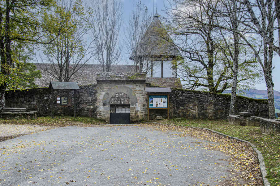 Comunidad Foral de Navarra 140 - Ochagavia - santuario de Nuestra Señora de Muskilda.jpg